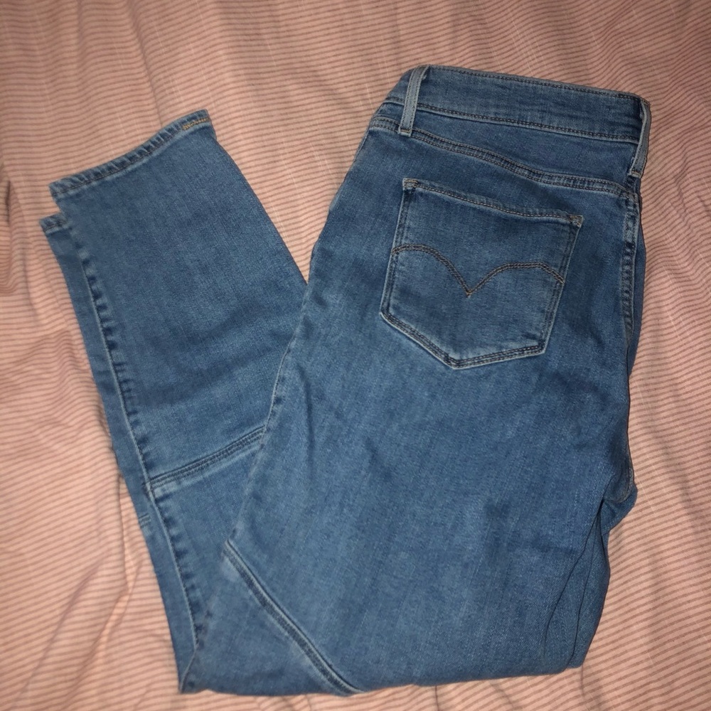 Levi’s 721 high rise skinny jeans